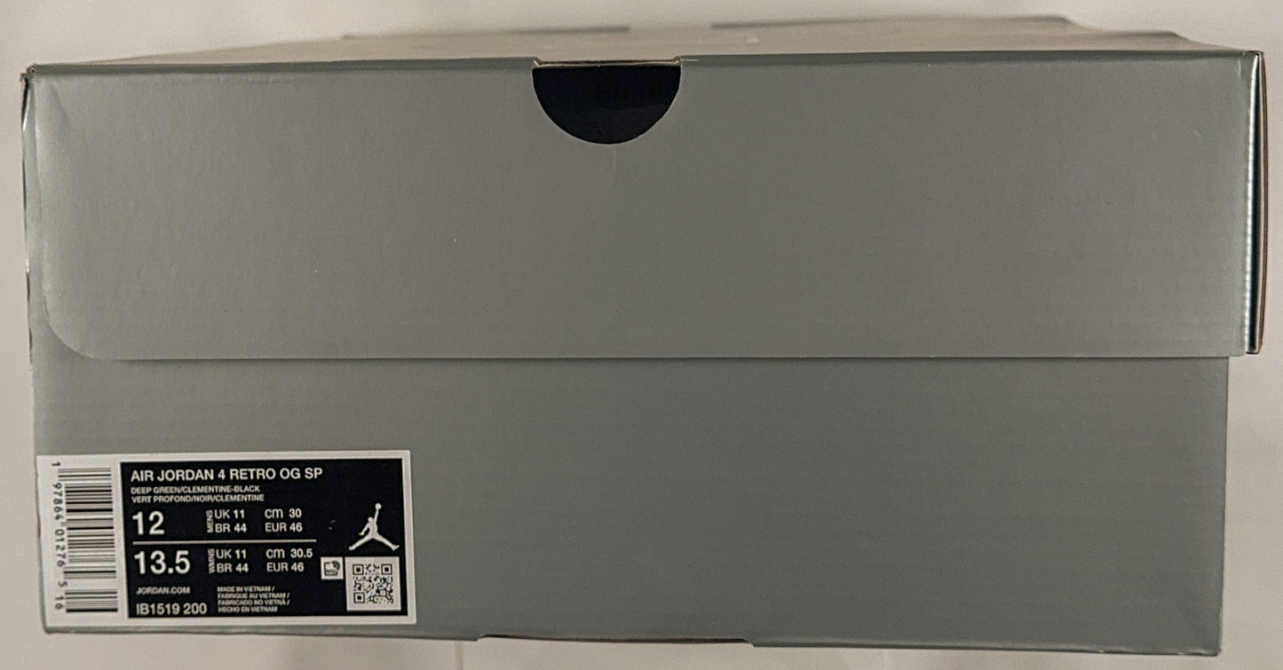 Nike UNDEFEATED X JORDAN AJ 4 RETRO - DEEPGREEN/ CLEMENTINE Size 12