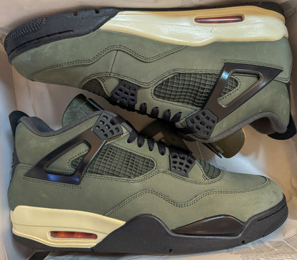 Nike UNDEFEATED X JORDAN AJ 4 RETRO - DEEPGREEN/ CLEMENTINE Size 12